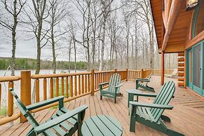 Deck + Beach Access: Lakefront Cabin in Levering!