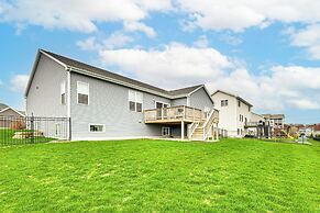 Spacious & Modern Home w/ Deck in Oregon!