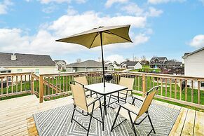 Spacious & Modern Home w/ Deck in Oregon!