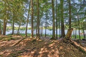 Steps to Lakefront: Dog-friendly Cabin in Levering