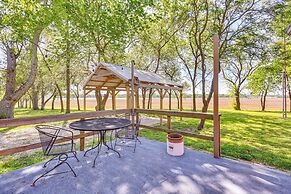 Hunt & Fish: Peaceful Country Escape in Chapman!