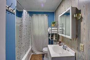 9 Mi to Hersheypark: Spacious Home w/ Deck