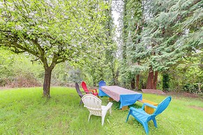 10 Mi to South Beach & Newport: Home w/ Deck!