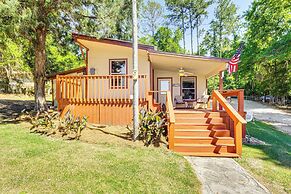 Steps to Lake Talquin: Tranquil Cabin w/ Deck