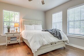 3 Mi to Boerne Lake: Getaway w/ Deck & Yard!