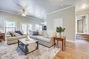 3 Mi to Boerne Lake: Getaway w/ Deck & Yard!