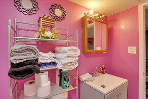 9 Mi to Midtown: Convenient Harrisburg Apt