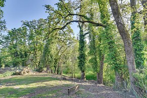 Walk to Dtwn Milwaukie: Family Gem w/ Creek Access
