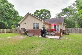 Deck & Yard: Savannah Area Retreat!