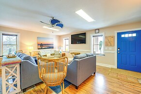 Hot Tub & Bay Views: Kill Devil Hills Haven!