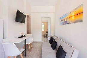 Seaview Serenity - Beachside Getaway