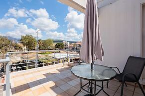 Cozy Studio w Balcony in the Center of Filiatra