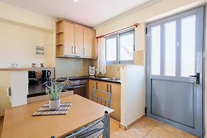 Cozy Studio w Balcony in the Center of Filiatra