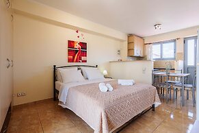 Cozy Studio w Balcony in the Center of Filiatra