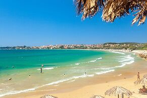 Cozy Studio w Balcony in the Center of Filiatra