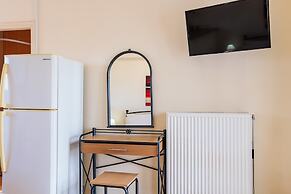 Cozy Studio w Balcony in the Center of Filiatra