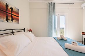 Serenity and Views - Beachside Escape