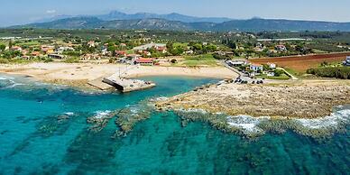 Serenity and Views - Beachside Escape