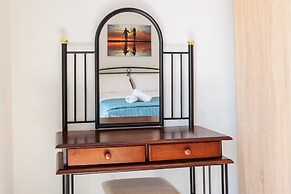 Serenity and Views - Beachside Escape