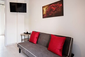 Serenity and Views - Beachside Escape