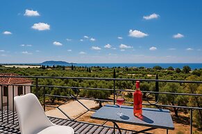 Serenity and Views - Beachside Escape
