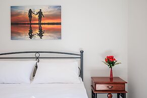 Serenity and Views - Beachside Escape