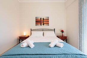 Serenity and Views - Beachside Escape