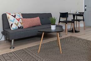 Hunstville Modern Studio Retreatsleeps 2