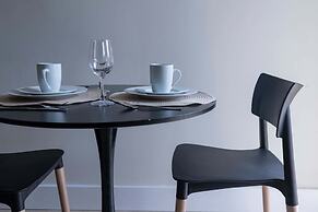 Hunstville Modern Studio Retreatsleeps 2