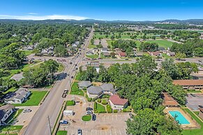 Hunstville Modern Studio Retreatsleeps 2