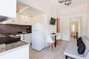 Seaview and Sunsets - Beachside Retreats