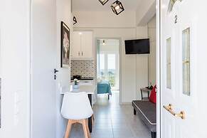 Seaview and Sunsets - Beachside Retreats
