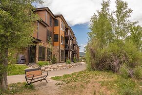 Luxury 2BR Mountain Townhouse w Picturesque Views