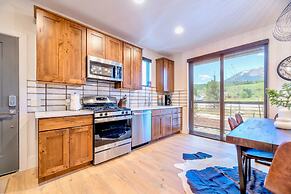 Luxury 2BR Mountain Townhouse w Picturesque Views