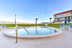 Balcony w/ Ocean Views: Daytona Beach Gem w/ Perks