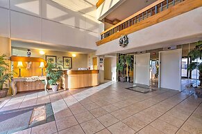 Balcony w/ Ocean Views: Daytona Beach Gem w/ Perks