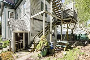 Explore Dtwn, Parks & Colleges: Cozy Worcester Apt