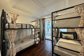 MOUSTACHE HOSTEL PAHALGAM