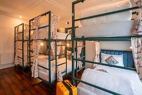 MOUSTACHE HOSTEL PAHALGAM