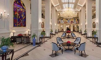 Luxury Serviced Apartment Near Medanta Medicity