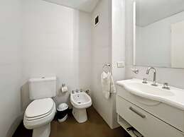Studio Apartment on 13th Floor With Balcony Terrace