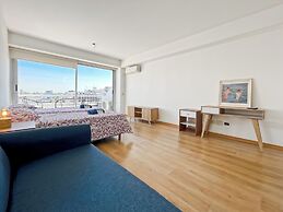 Studio Apartment on 13th Floor With Balcony Terrace