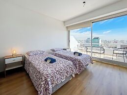 Studio Apartment on 13th Floor With Balcony Terrace