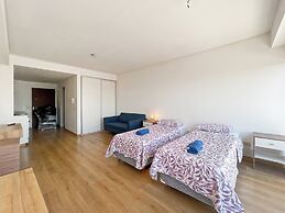 Studio Apartment on 13th Floor With Balcony Terrace