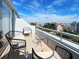 Studio Apartment on 13th Floor With Balcony Terrace