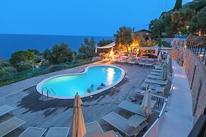 Holiday Resort Balzi Rossi
