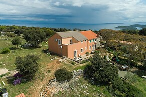 Island Top Sea View Estate