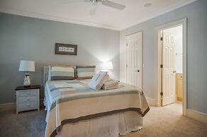 11 Cedar Waxwing at The Sea Pines Resort