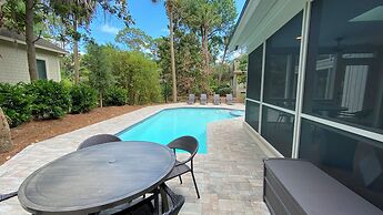 9 Sandhill Crane at The Sea Pines Resort
