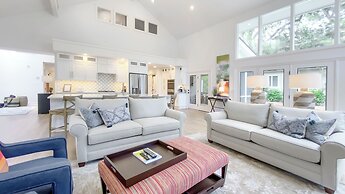 9 Sandhill Crane at The Sea Pines Resort